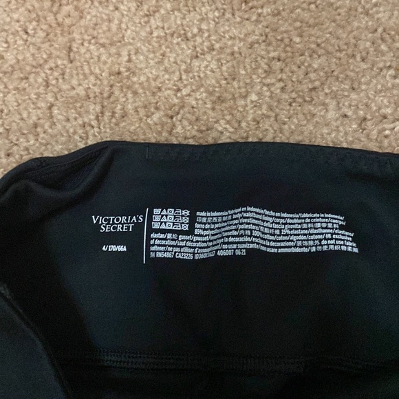 Black Victoria’s secret leggings - Picture 2 of 3